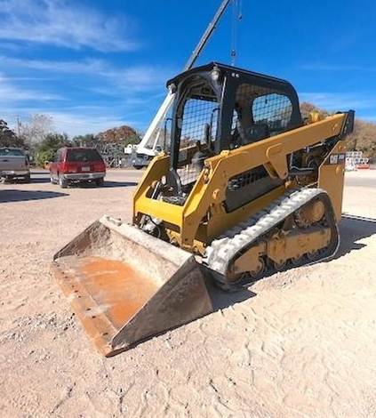 CATERPILLAR TRACK LOADER